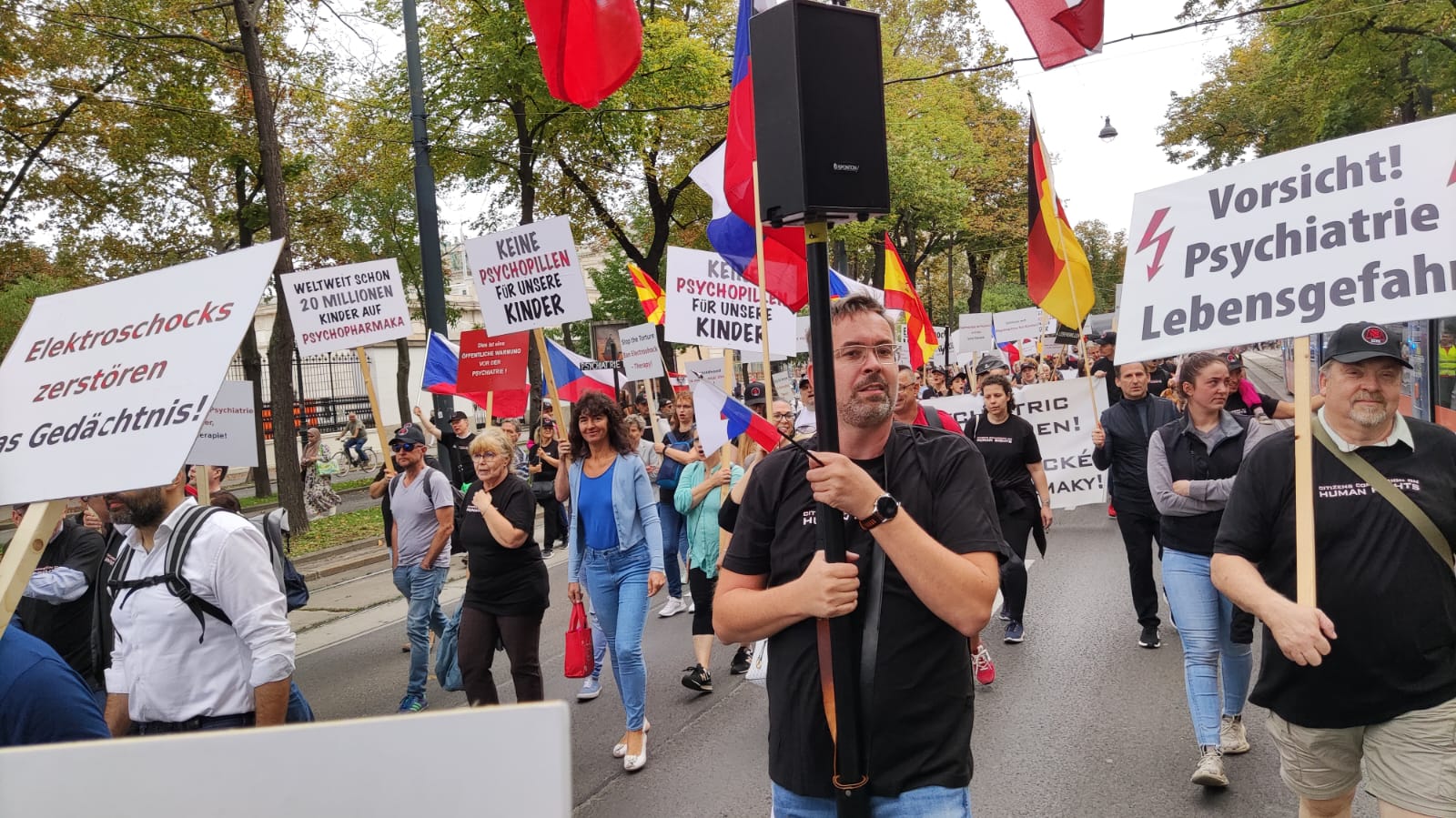 CCHR demonstratie Wenen